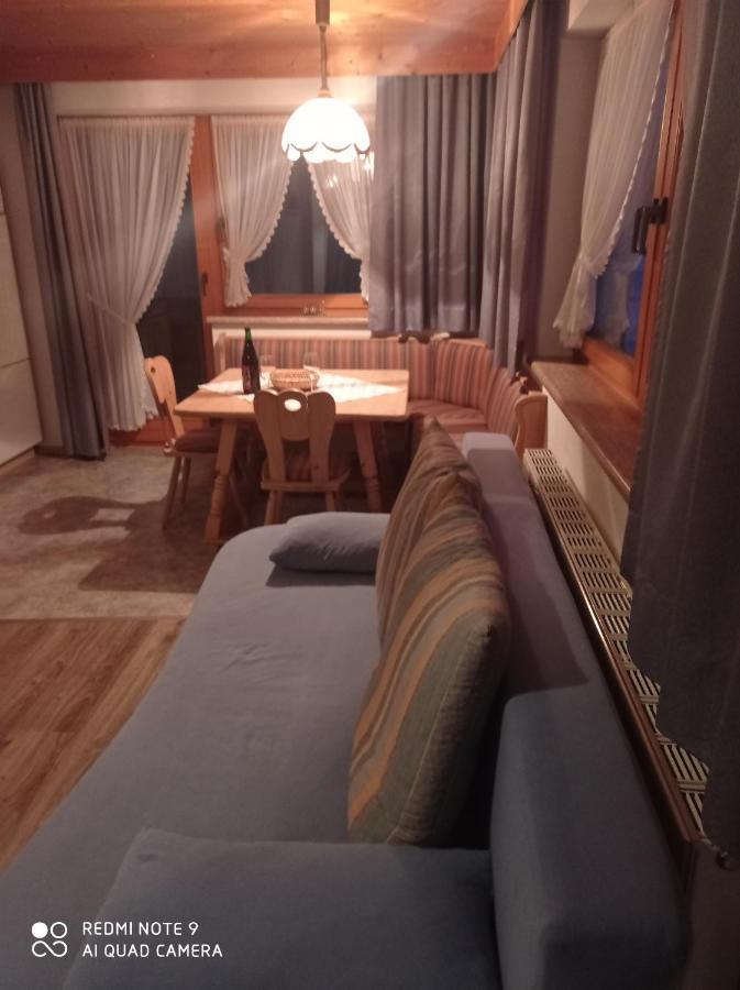 Haus Sonnenschein Appartement Holzgau Buitenkant foto