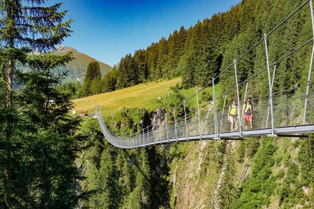 Haus Sonnenschein Appartement Holzgau Buitenkant foto