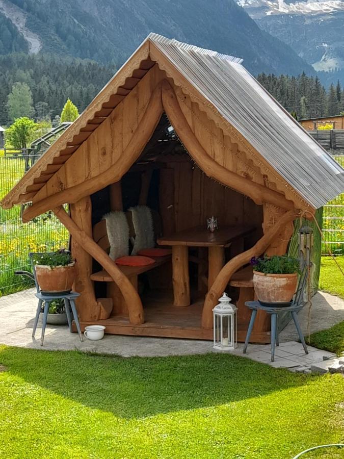 Haus Sonnenschein Appartement Holzgau Buitenkant foto
